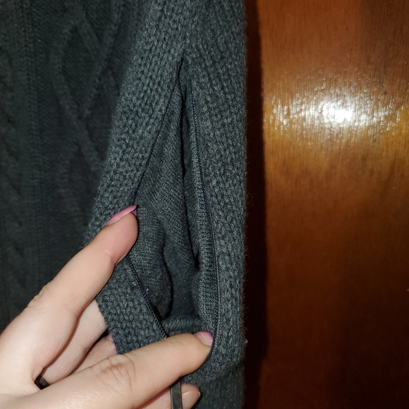 **SOLD** Size XXS Athleta Hooded Sweater Dress - Picture 5 of 8